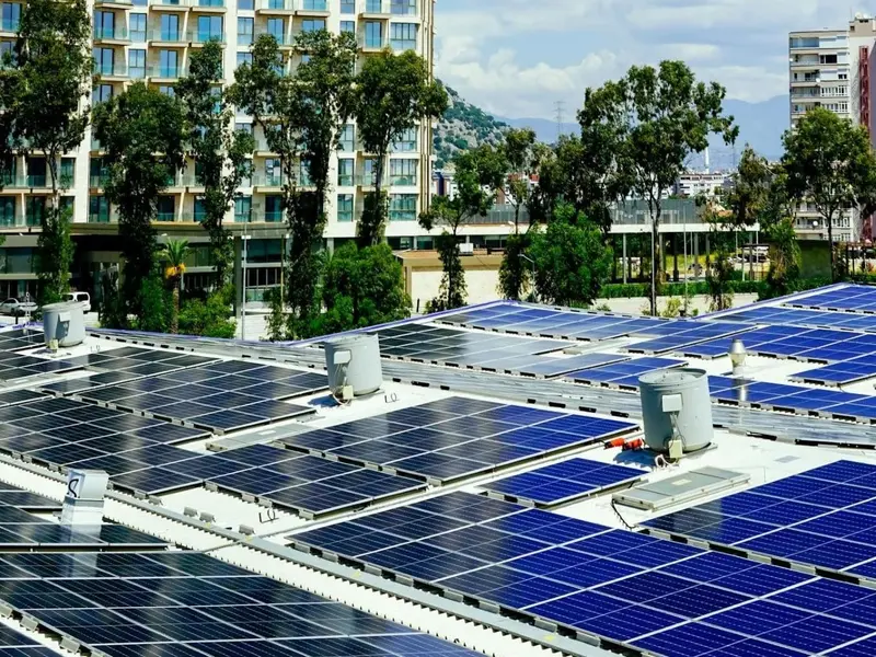 La Región de Murcia impulsa la instalación de placas solares y acelera ayudas al autoconsumo