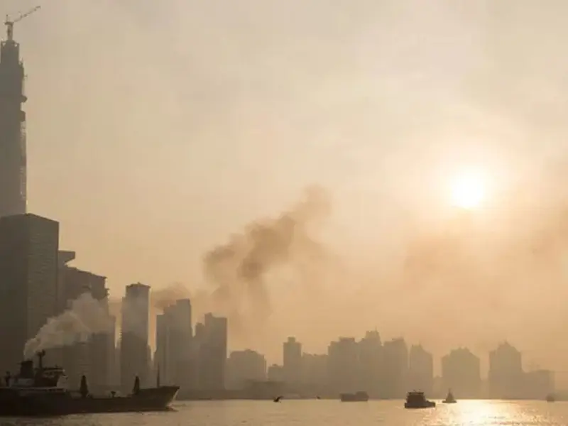 Reducción de contaminación en China acelera el calentamiento global en el Ártico