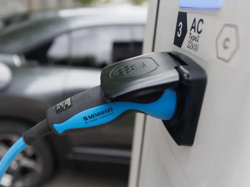 La burocracia frena el desarrollo de puntos de recarga para vehículos eléctricos en España