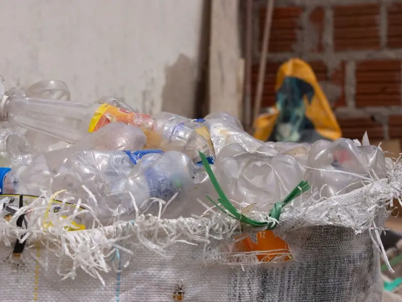 ITENE convierte residuos plásticos y biomasa en bioproductos industriales para la economía circular