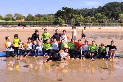 El campamento de surf inclusivo regresa a Bastiagueiro este julio