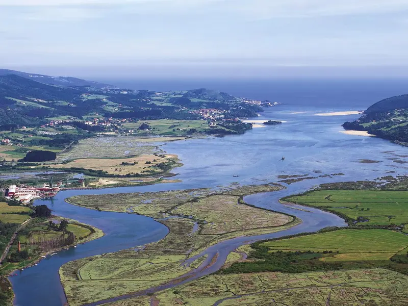 Urdaibai enfrenta cambios normativos que amenazan su protección ambiental