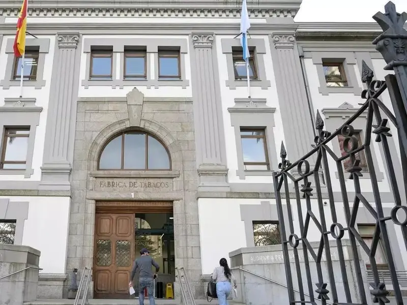 Condenado un propietario en Oleiros por amenazas a su inquilino y apropiación indebida