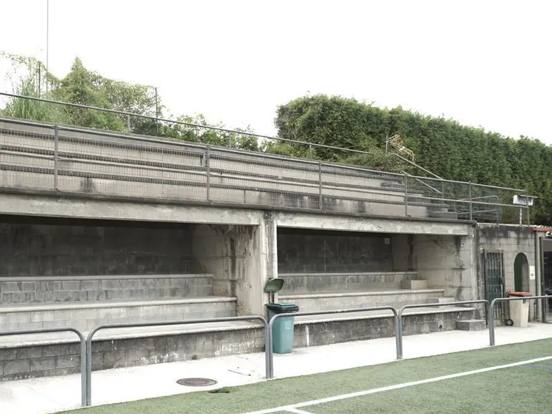 Oleiros licita obras de 1,7 millones en el campo de fútbol de Montrove