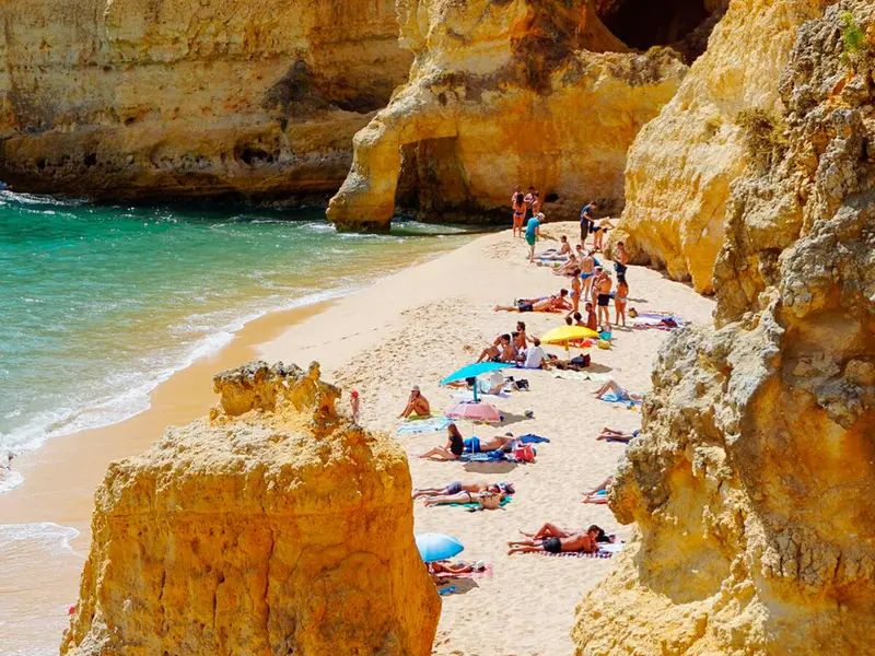 Europa refuerza la protección de sitios naturales ante el turismo masivo