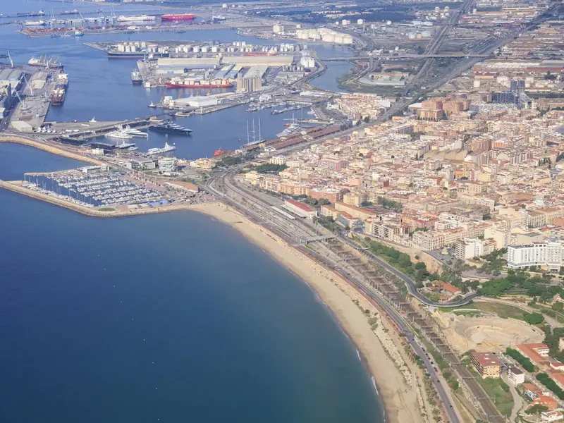 El puerto de Tarragona avanza en su proyecto de eólica marina flotante con 24 millones de euros