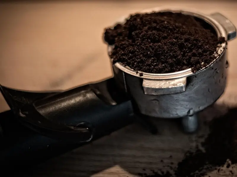 Posos de café transformados en biobutanol: una solución energética sostenible