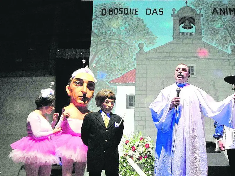 El alcalde de Oleiros contempla su regreso a la Festa do Antroido