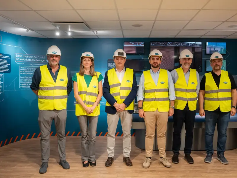 Senadores españoles visitan la planta de valorización energética de Isséane en París
