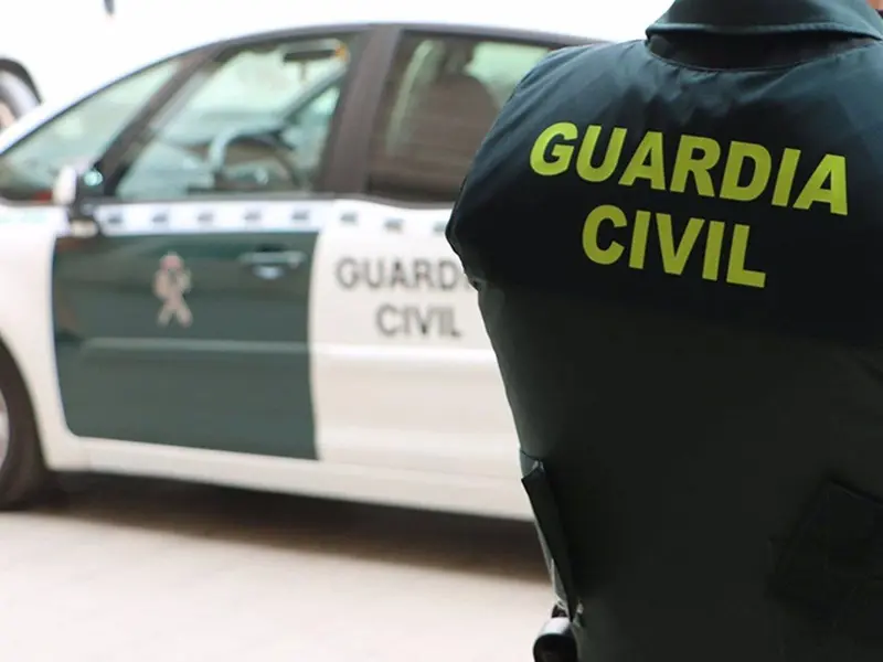 Identifican a dos personas por fuga tras eludir control de alcoholemia en Oleiros