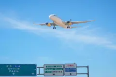 Aena invertirá 5,2 millones en una planta solar en el Aeropuerto de Sevilla