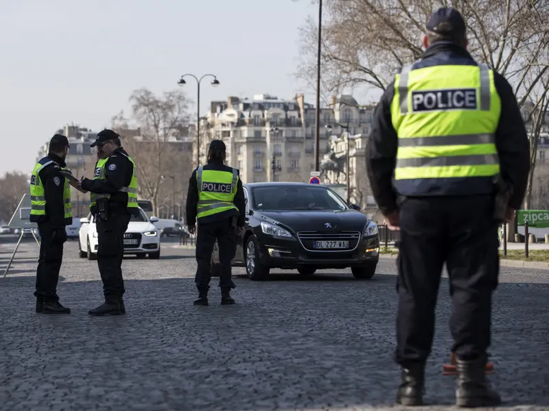 Francia elimina zonas de bajas emisiones, reavivando el debate sobre la contaminación