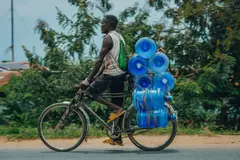 África impulsa la movilidad sostenible con un plan histórico de vehículos eléctricos
