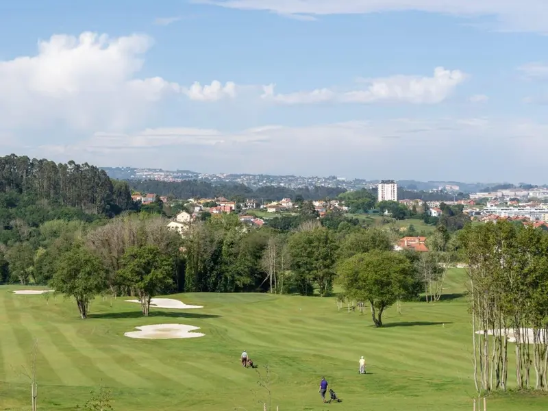 El Trofeo Stiga se celebra con éxito en el campo de golf de Xaz, Oleiros