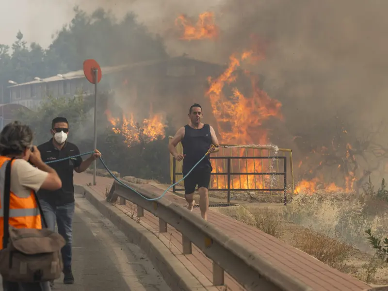 Incendio forestal en El Valle, Murcia, afecta a 177 hectáreas