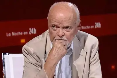 Martín Pallín presenta su nuevo libro 'Visto para sentencia' en Casa Charry de Oleiros