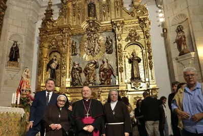 Regreso del retablo de las Capuchinas a su iglesia original en La Coruña