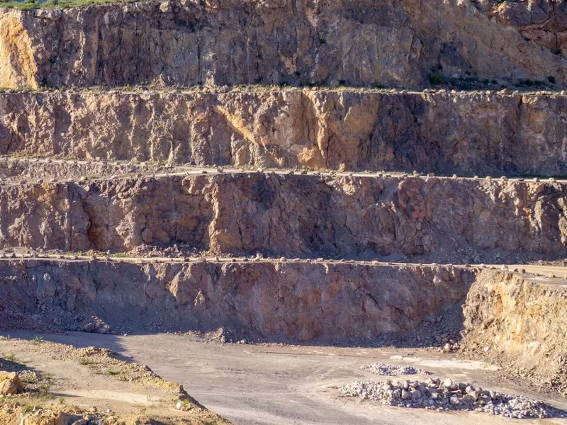 Minerales críticos para la transición energética: prioridad del G7 ante la dependencia de China