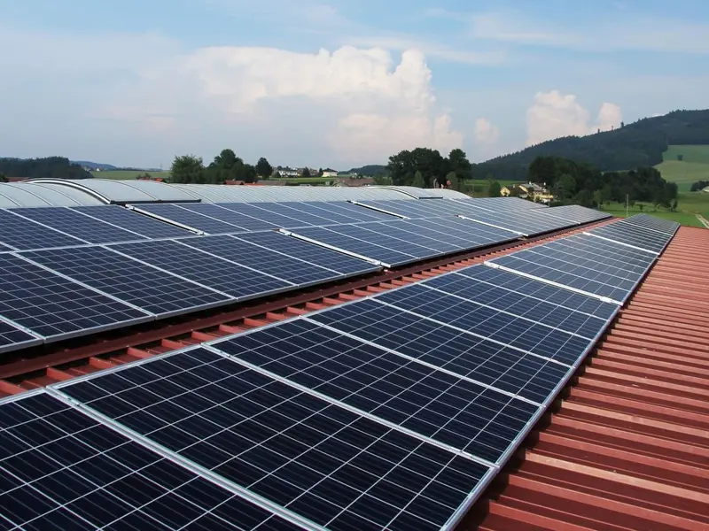 Cuatro nuevas plantas solares en Cáceres atraen más de 82 millones en inversión